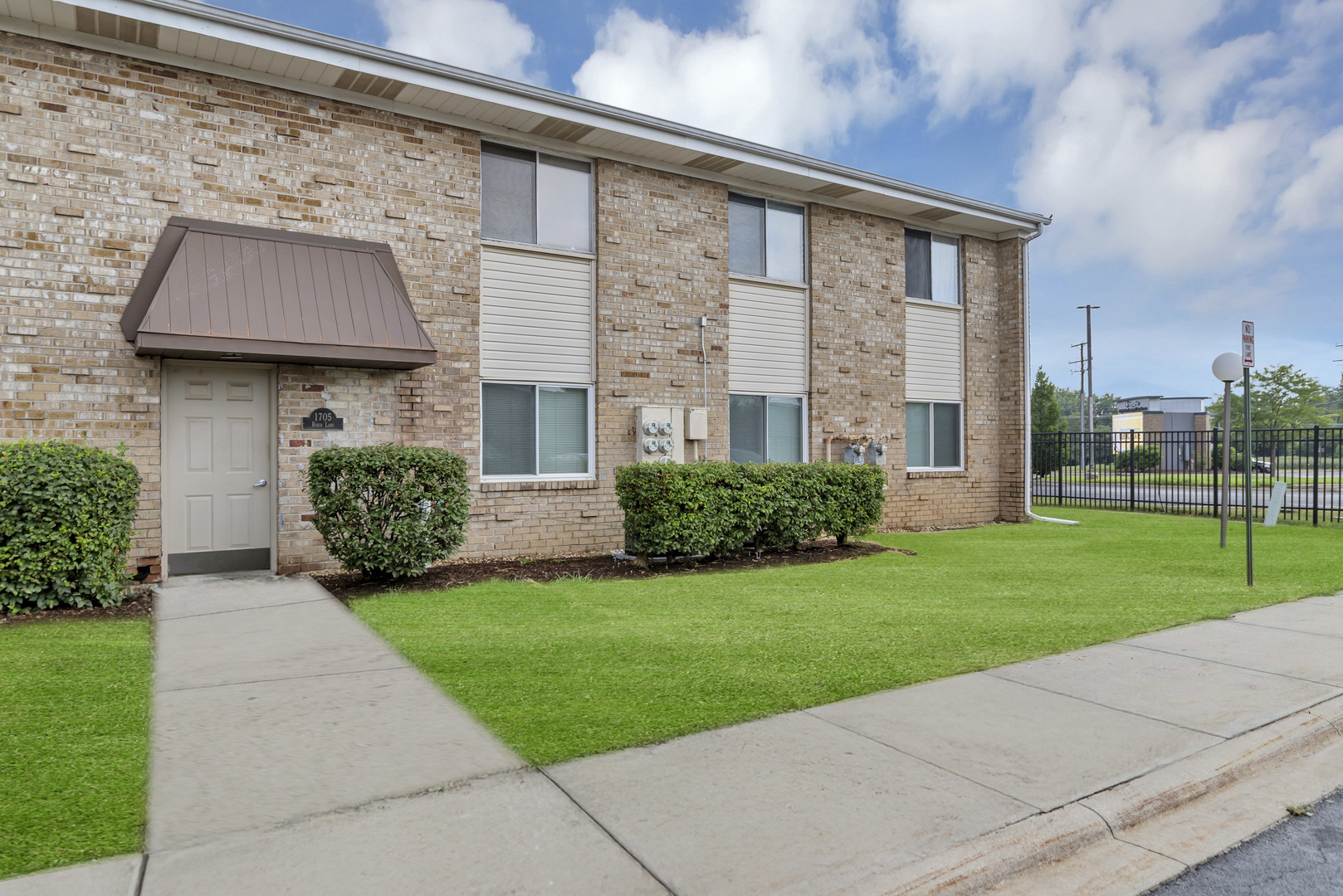 1705 ROBIN WALK #A, Hoffman Estates, IL 60169