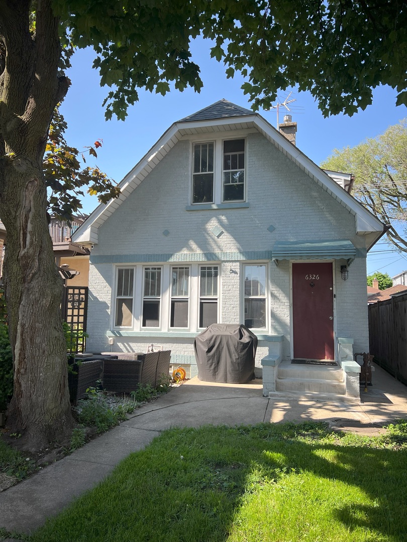 6326 W Berenice Avenue, Chicago, IL 60634