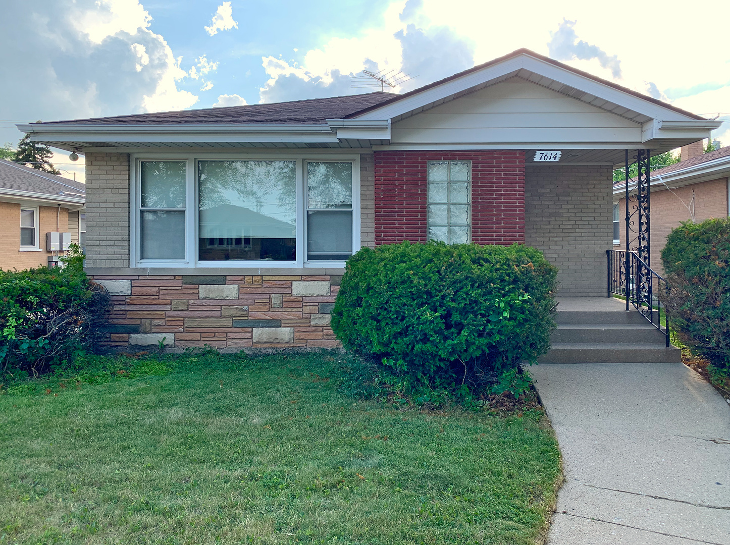 7614 N Neva Avenue, Niles, IL 60714