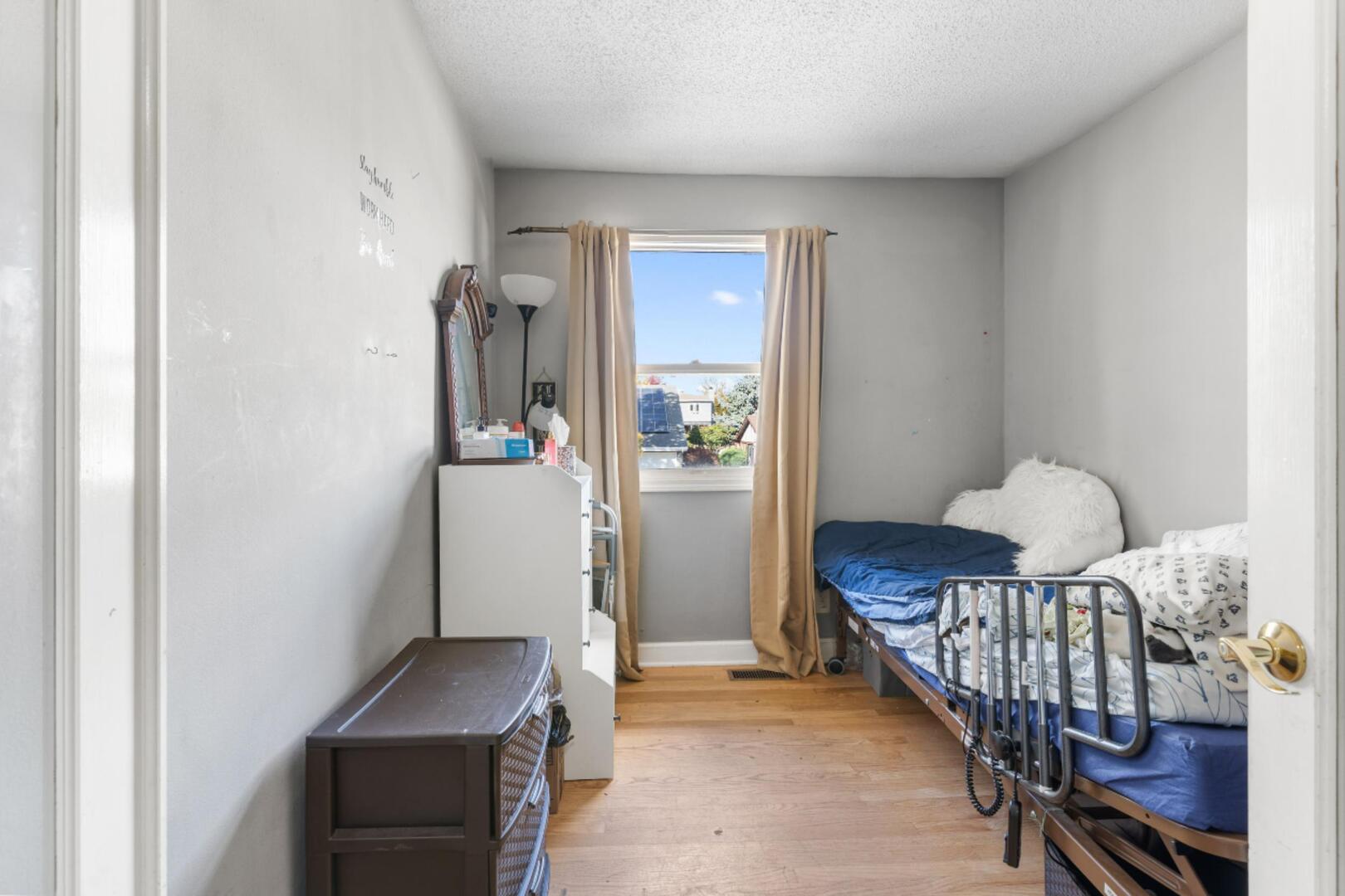 31 Abbeywood Drive, Romeoville, IL 60446