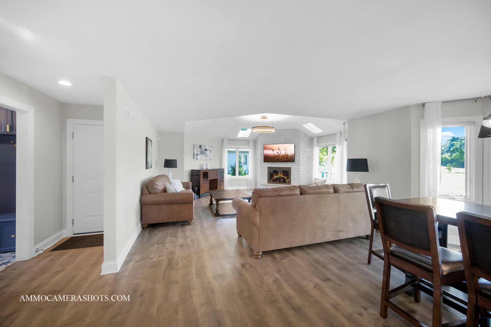 3901 White Eagle Drive, Naperville, IL 60564