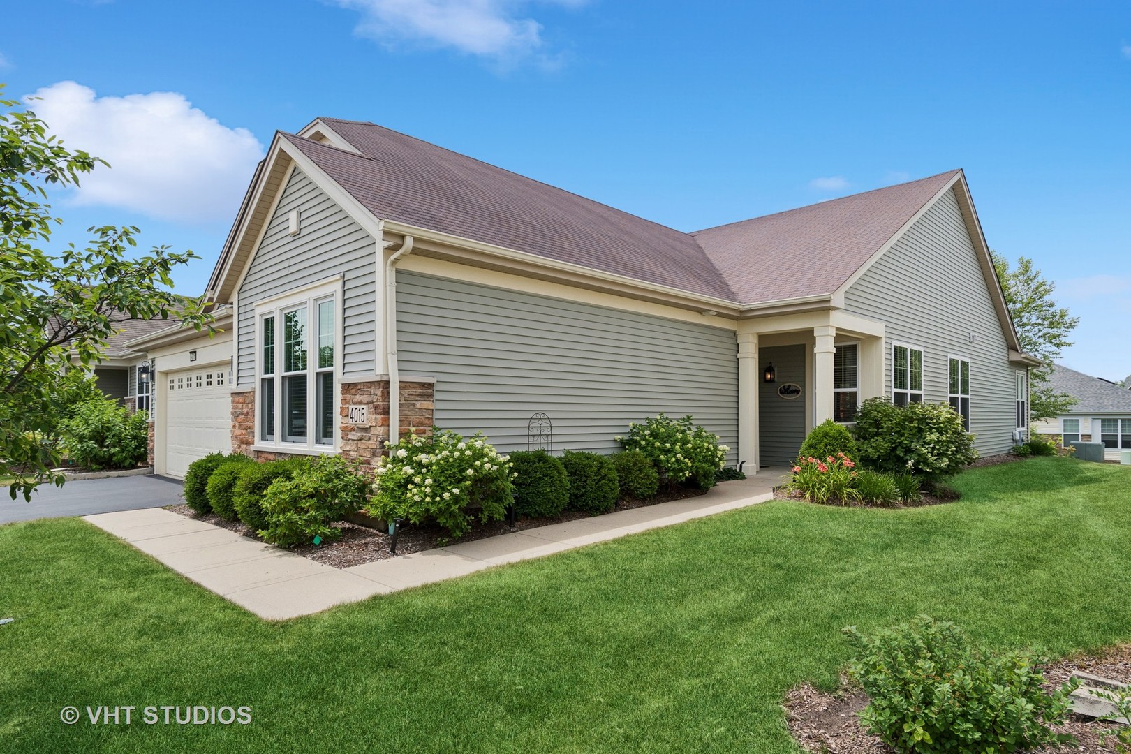 4015 Chesapeake Lane, Naperville, IL 60564
