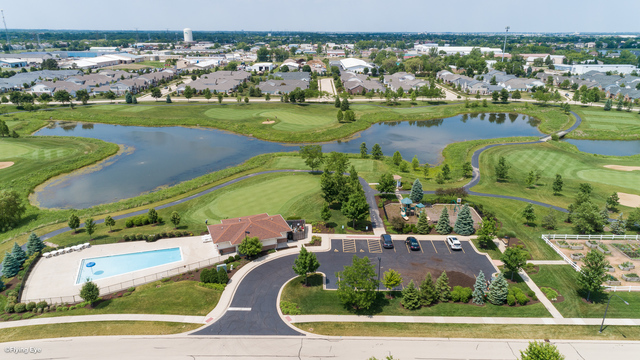4015 Chesapeake Lane, Naperville, IL 60564
