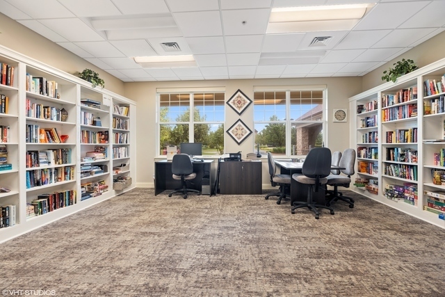 4015 Chesapeake Lane, Naperville, IL 60564