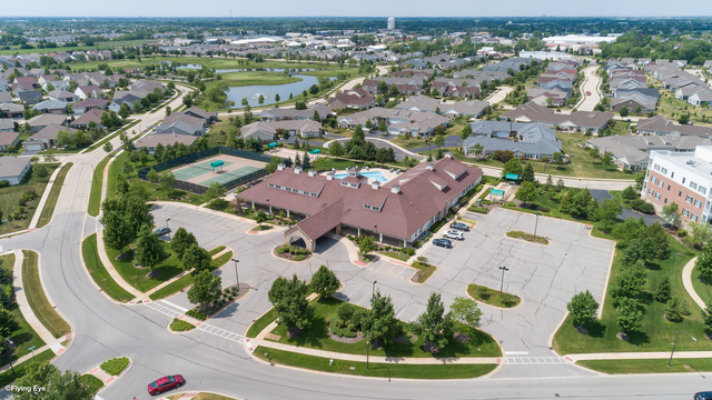 4015 Chesapeake Lane, Naperville, IL 60564