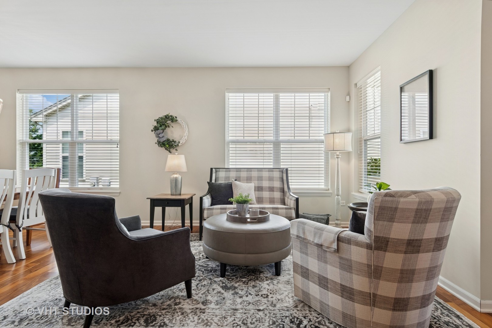 4015 Chesapeake Lane, Naperville, IL 60564