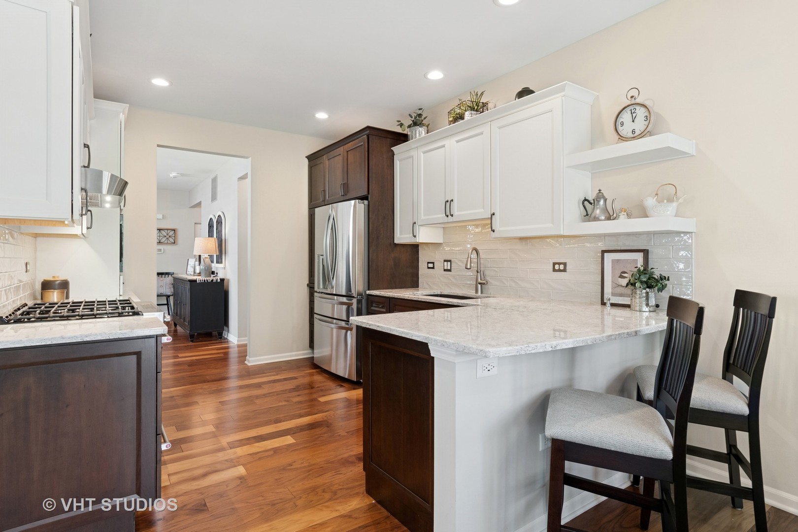 4015 Chesapeake Lane, Naperville, IL 60564