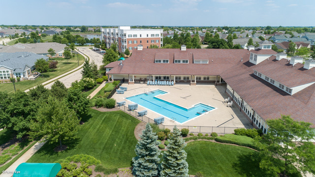4015 Chesapeake Lane, Naperville, IL 60564