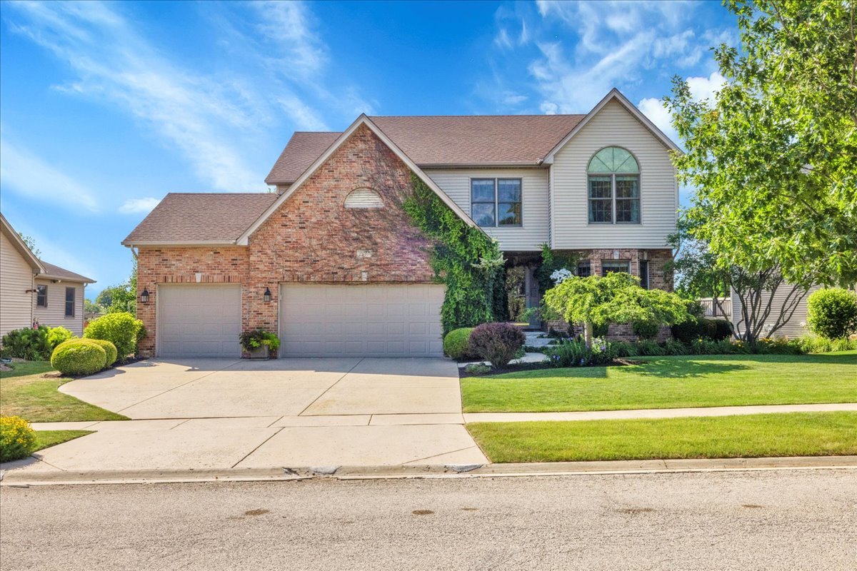 531 Danbury Drive, Oswego, IL 60543