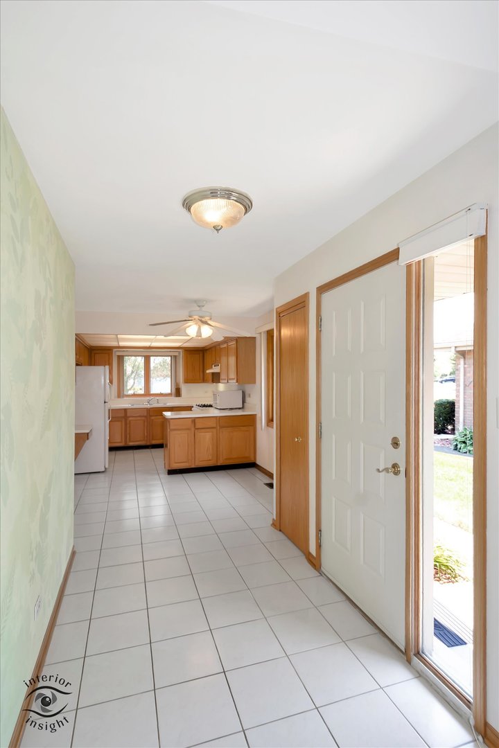 18346 Pine Wood Lane, Tinley Park, IL 60477