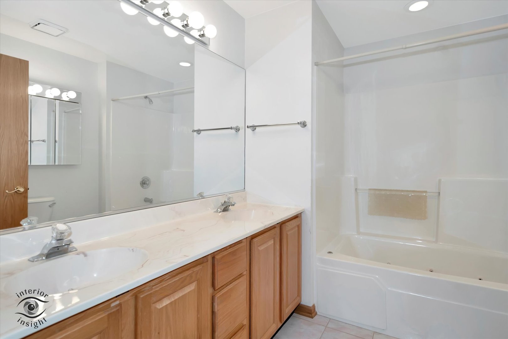 18346 Pine Wood Lane, Tinley Park, IL 60477
