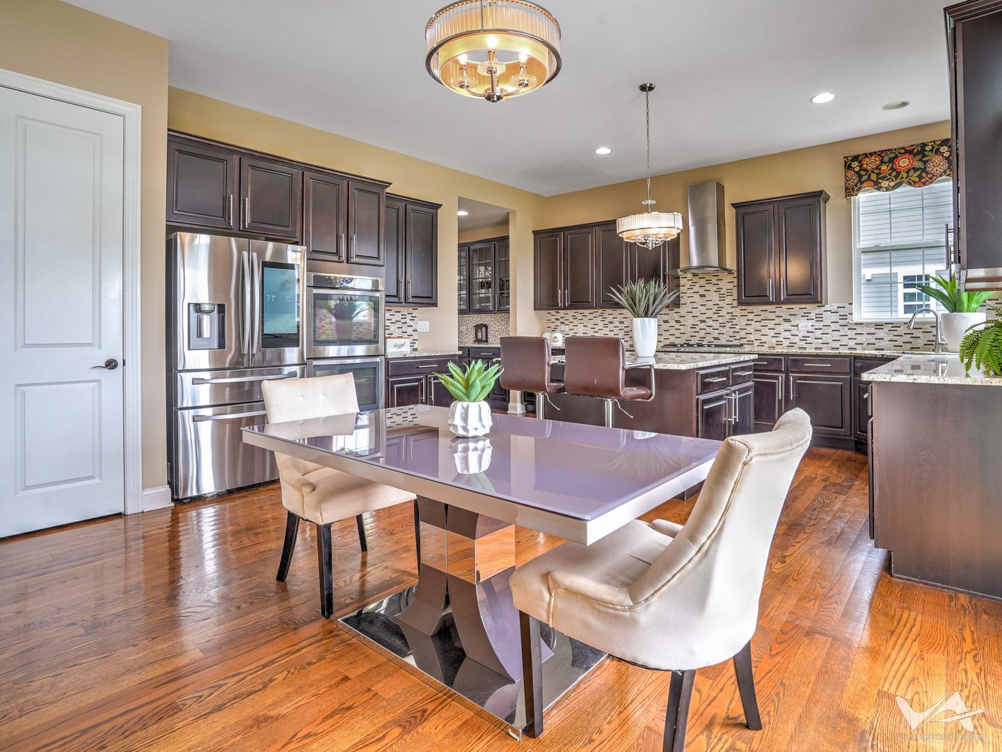 860 Reserve Drive, St. Charles, IL 60175