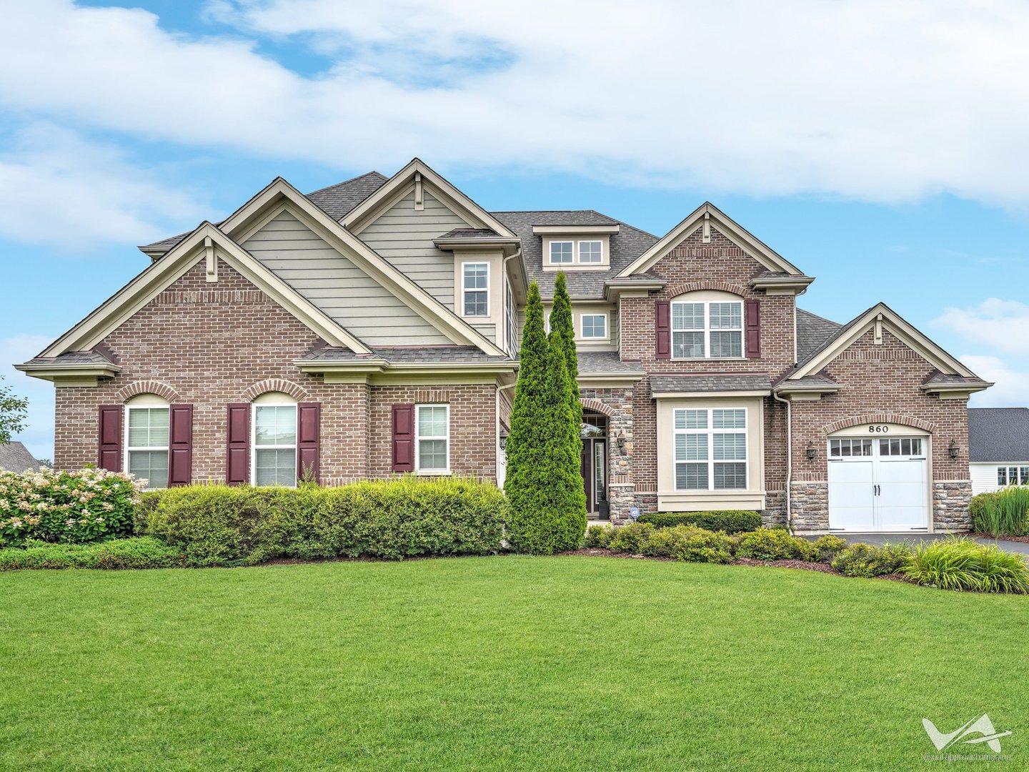 860 Reserve Drive, St. Charles, IL 60175