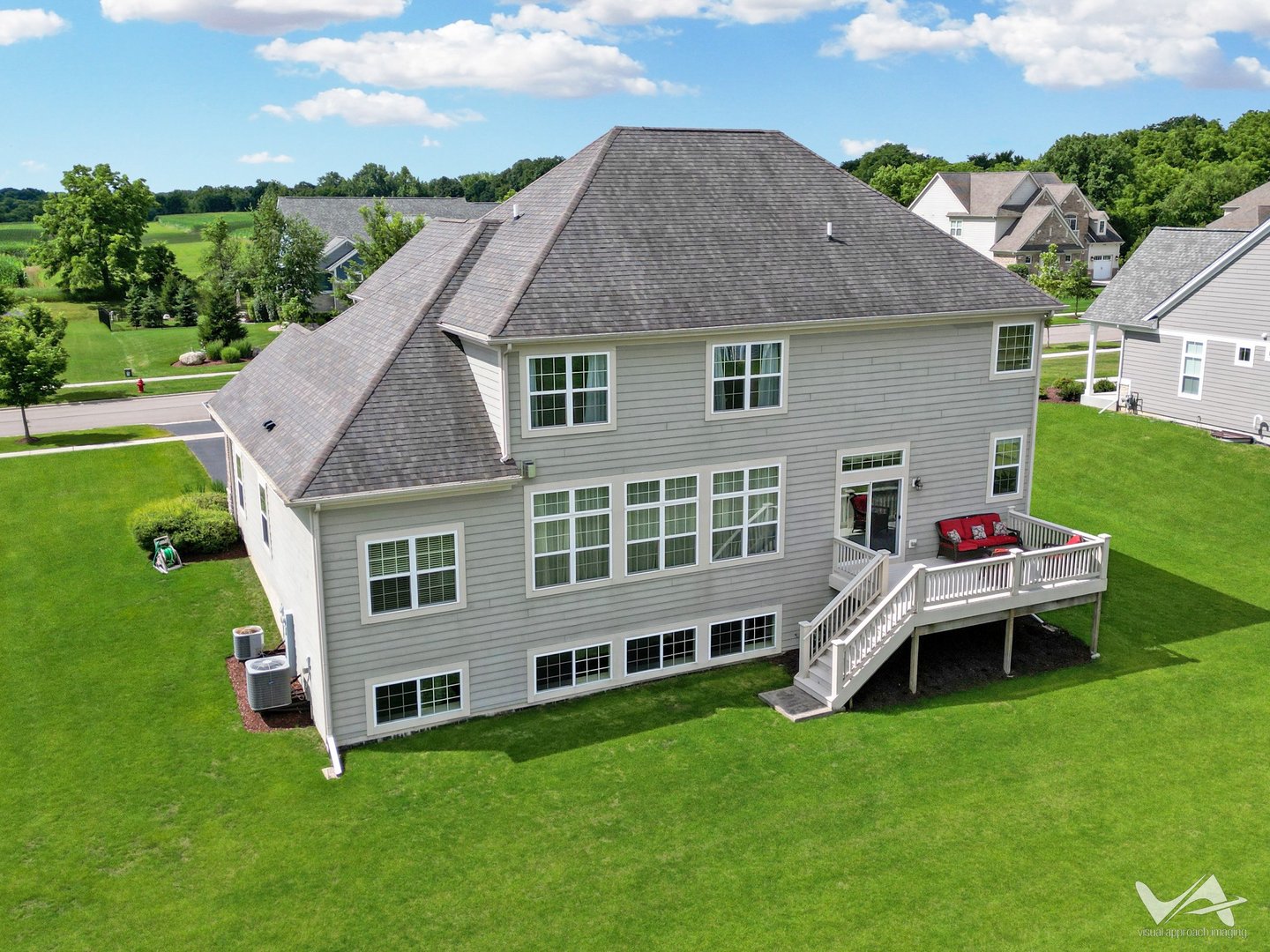 860 Reserve Drive, St. Charles, IL 60175