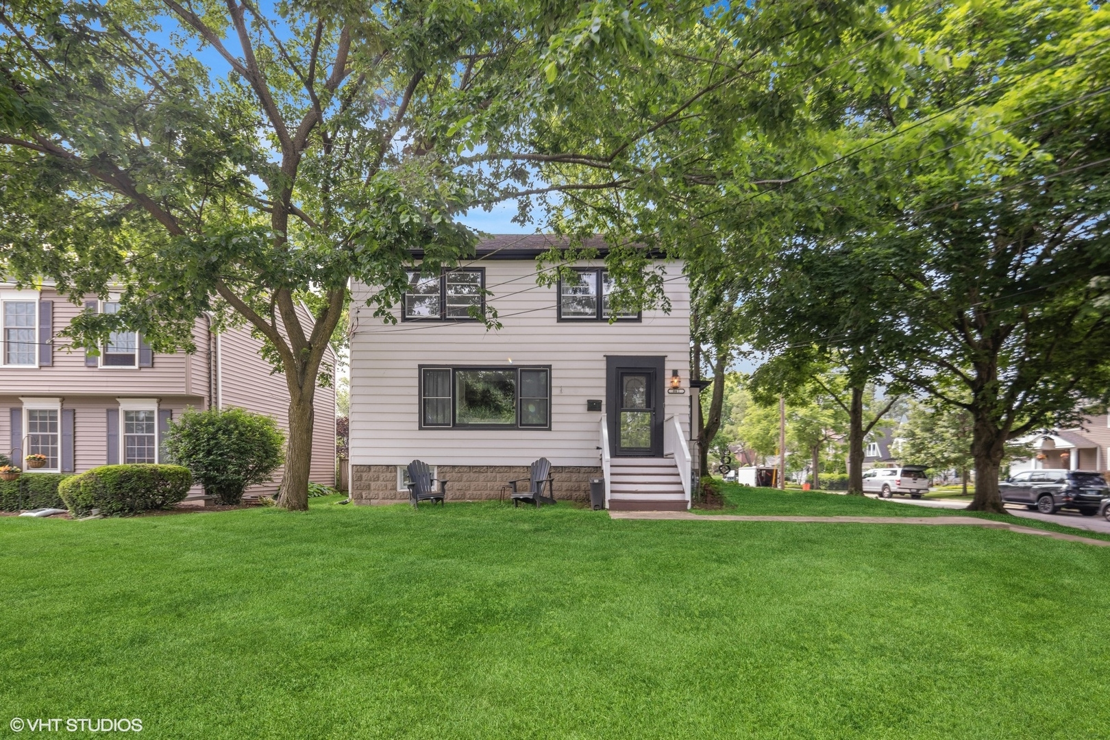 861 Hill Avenue, Glen Ellyn, IL 60137