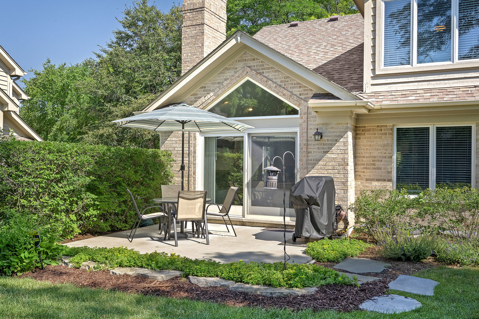 2263 Durand Drive, Downers Grove, IL 60515