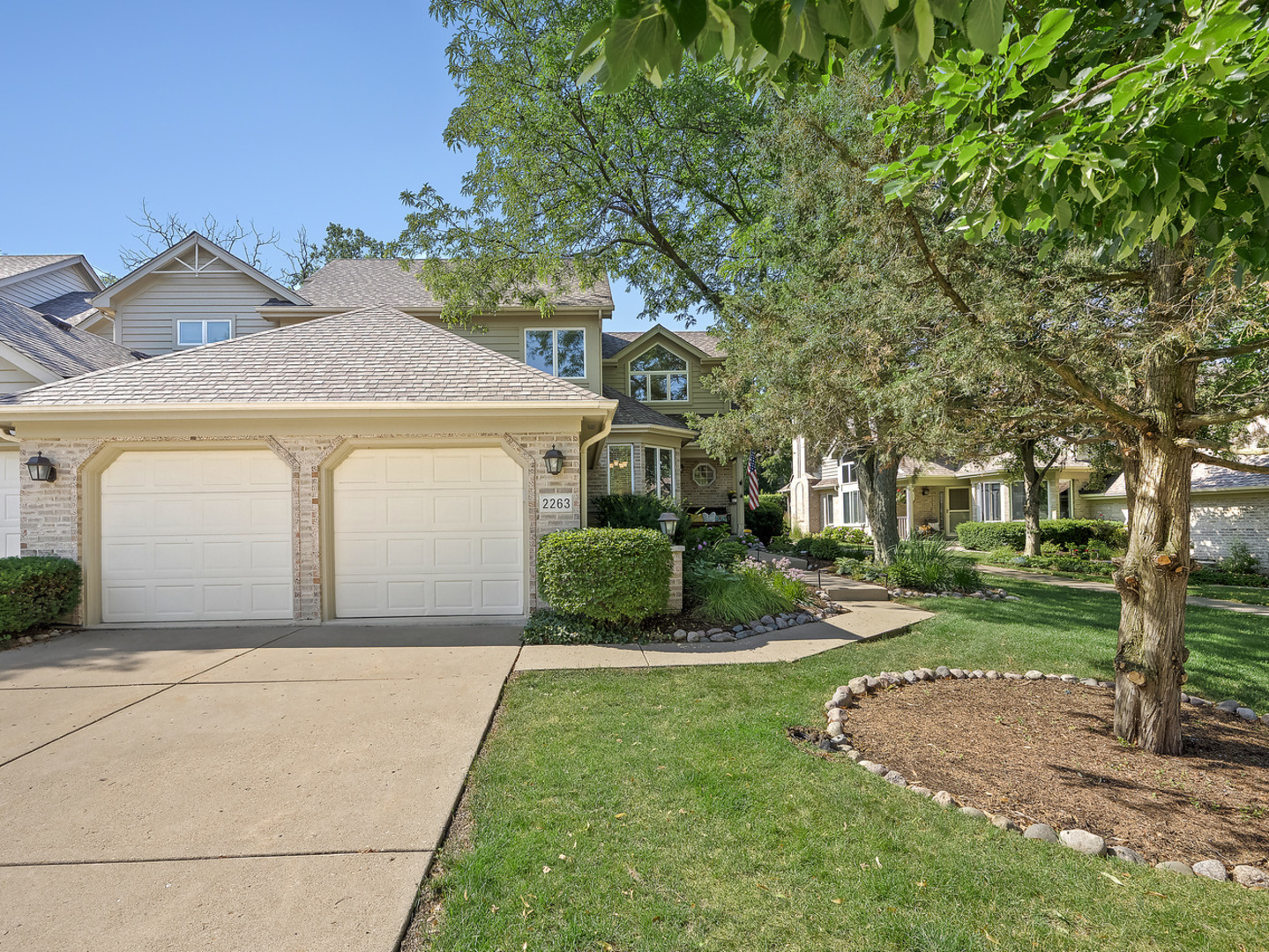 2263 Durand Drive, Downers Grove, IL 60515
