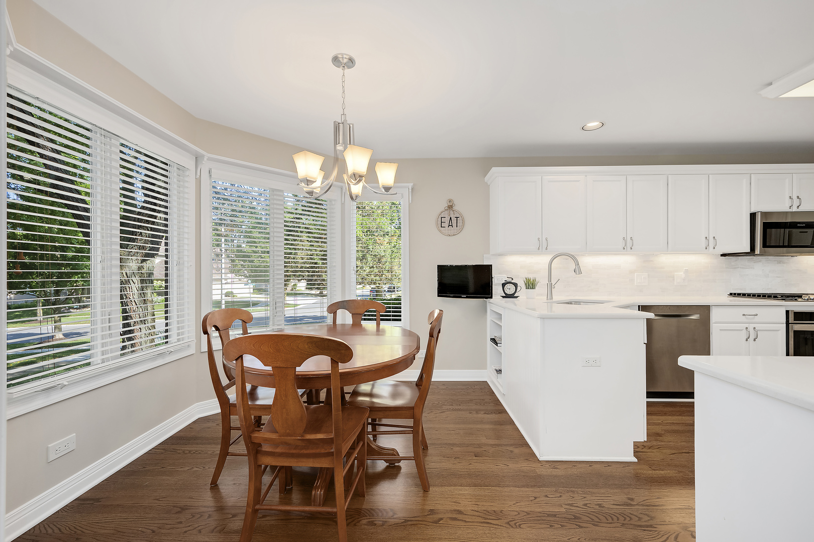 2263 Durand Drive, Downers Grove, IL 60515