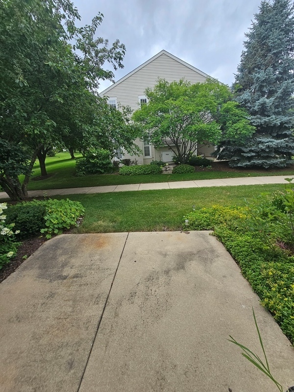 2340 Sheehan Drive, Naperville, IL 60564