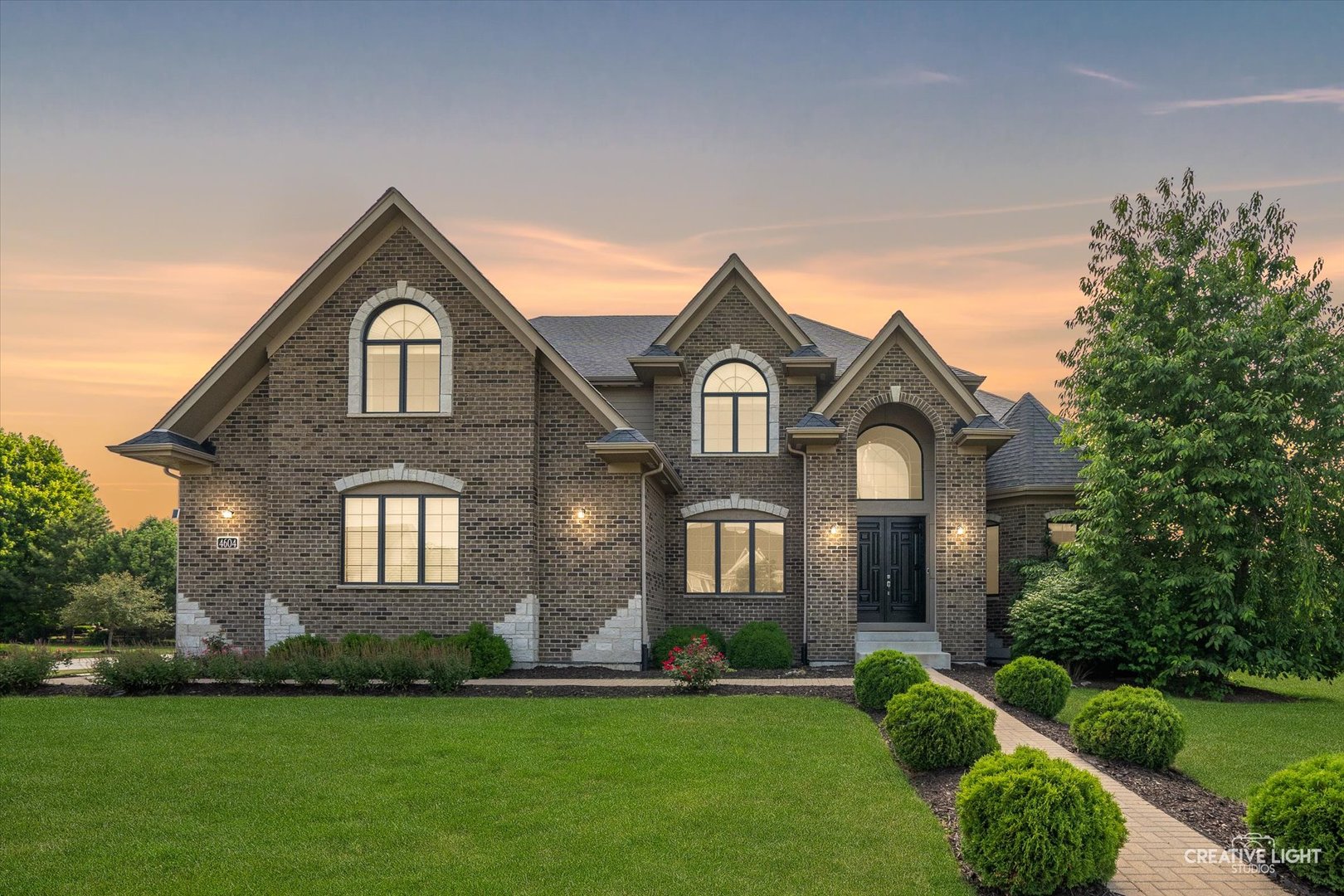 4604 Shumard Lane, Naperville, IL 60564
