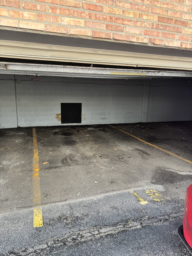 1227 S Harlem Avenue #415, Berwyn, IL 60402