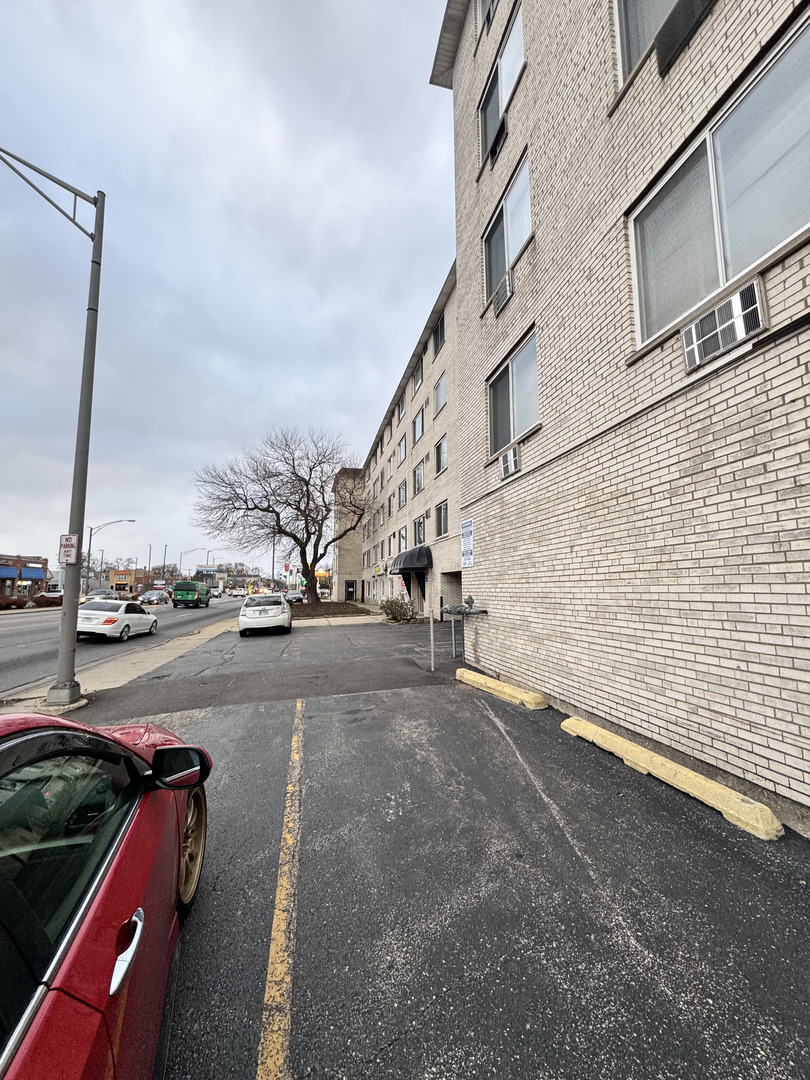 1227 S Harlem Avenue #415, Berwyn, IL 60402