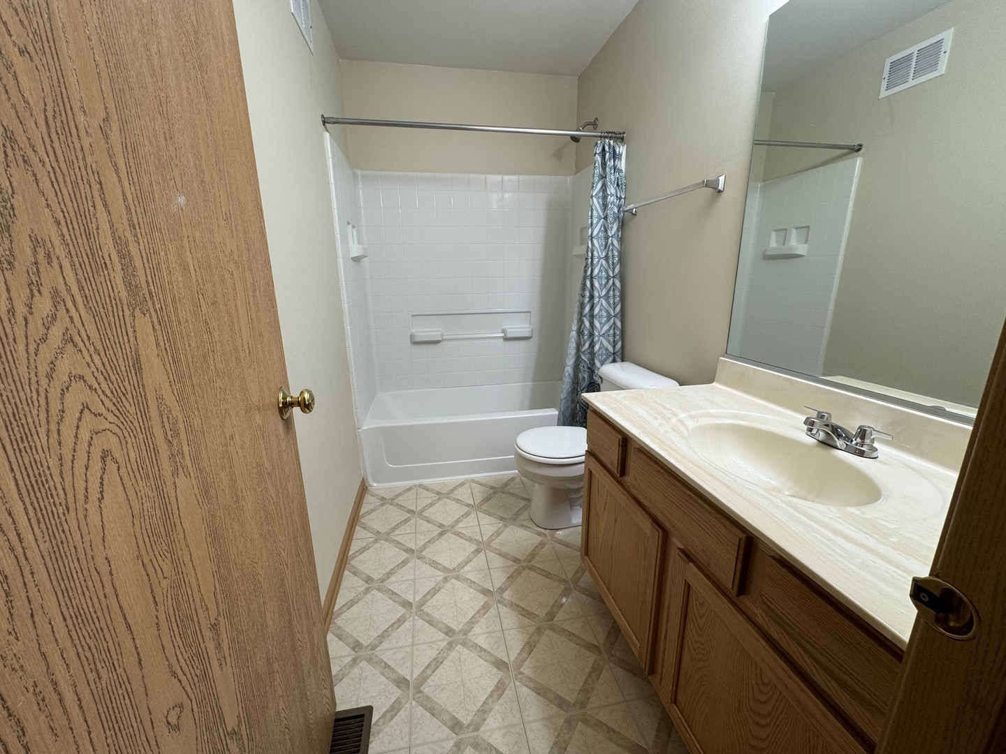 638 Four Seasons Boulevard, Aurora, IL 60504