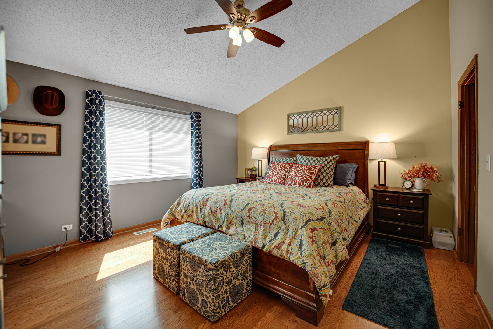 2616 Gateshead Drive, Naperville, IL 60564