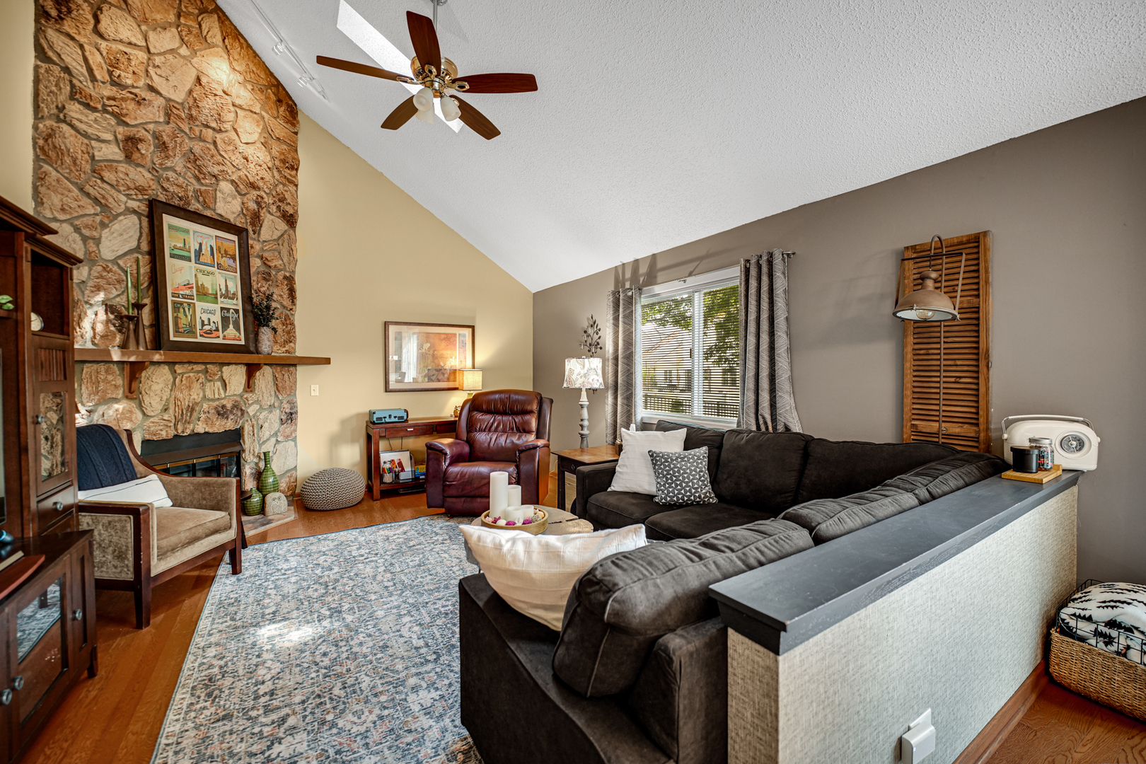 2616 Gateshead Drive, Naperville, IL 60564