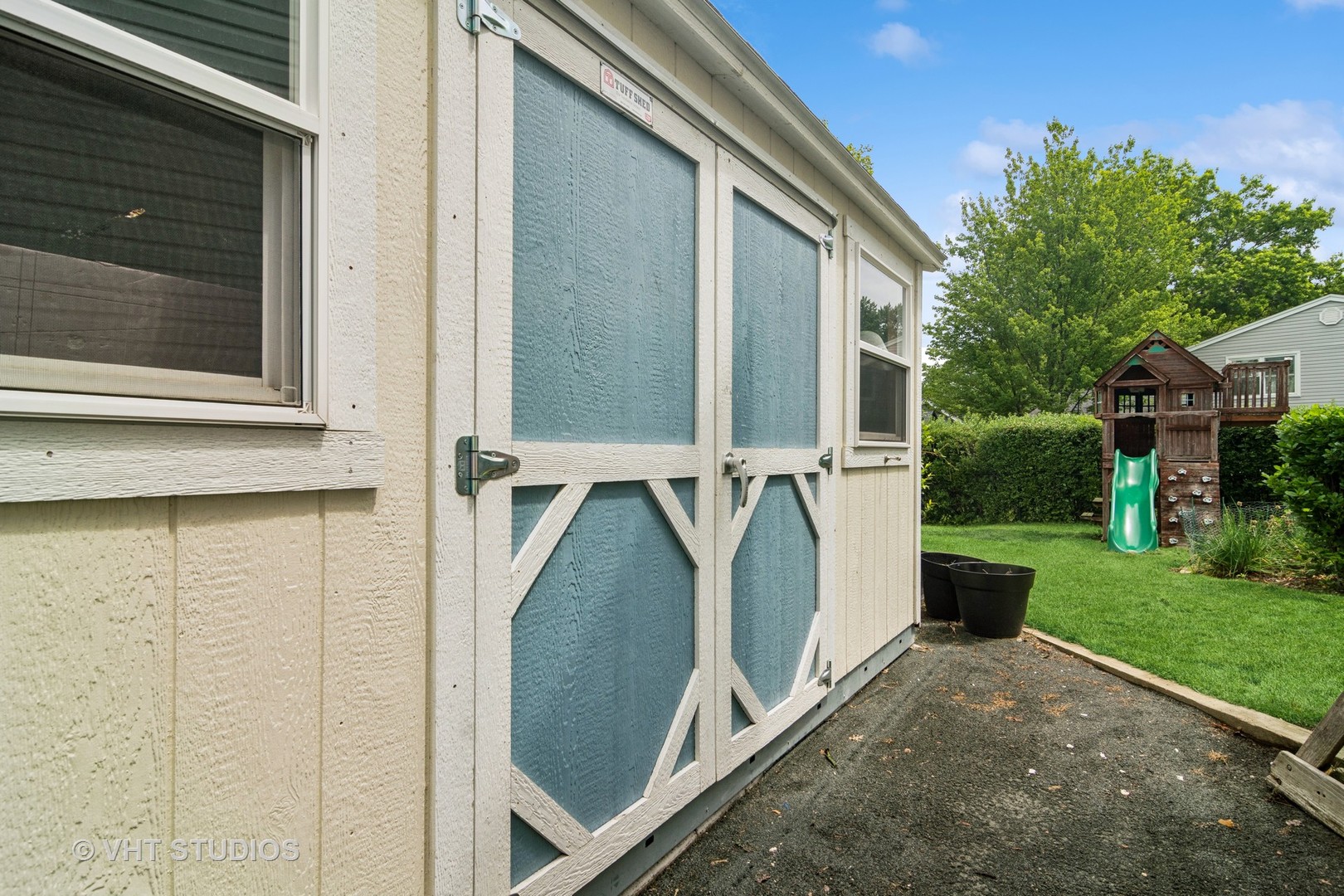 1050 CROFTON Lane, Buffalo Grove, IL 60089