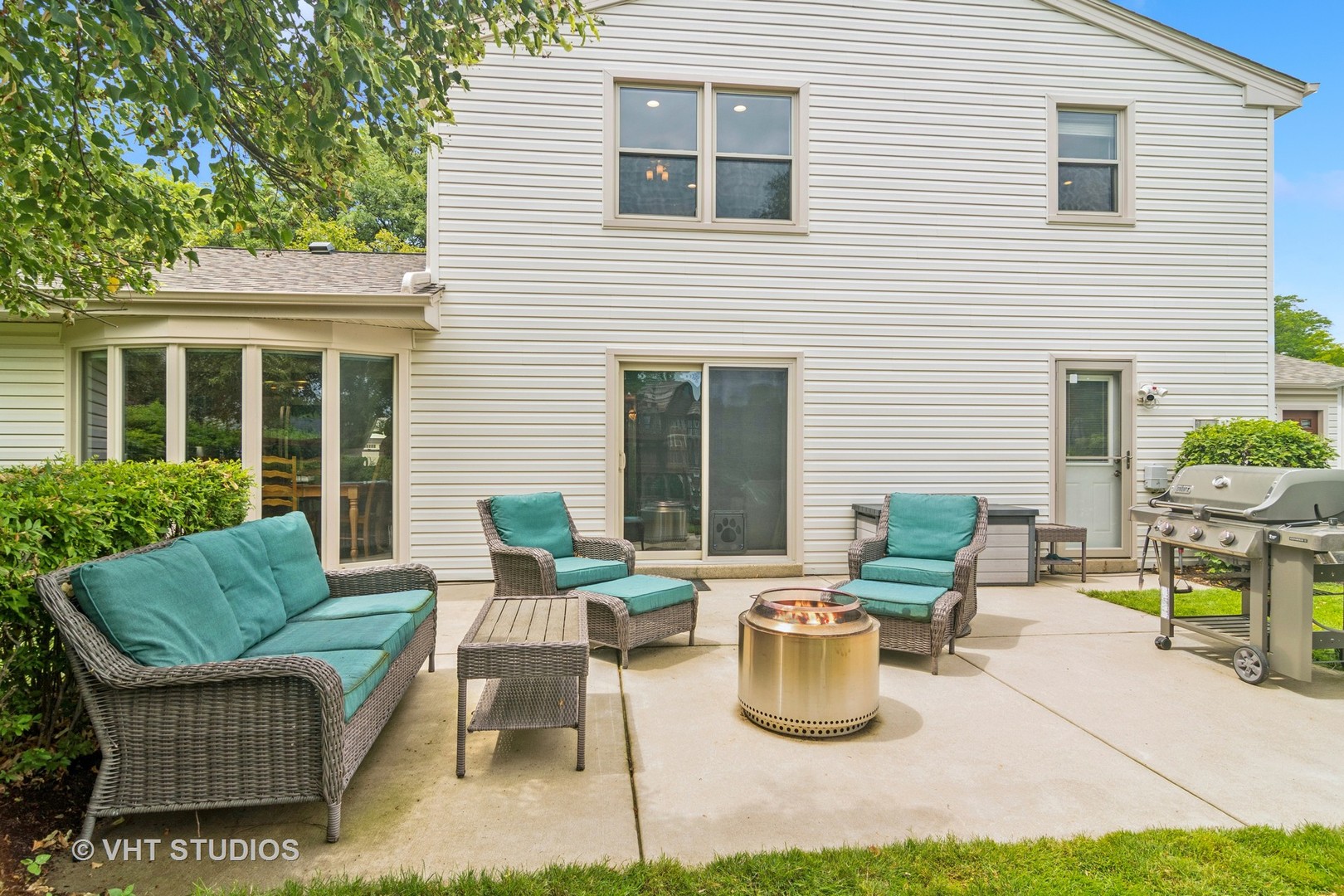 1050 CROFTON Lane, Buffalo Grove, IL 60089