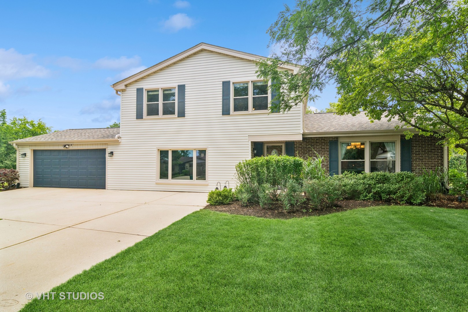 1050 CROFTON Lane, Buffalo Grove, IL 60089