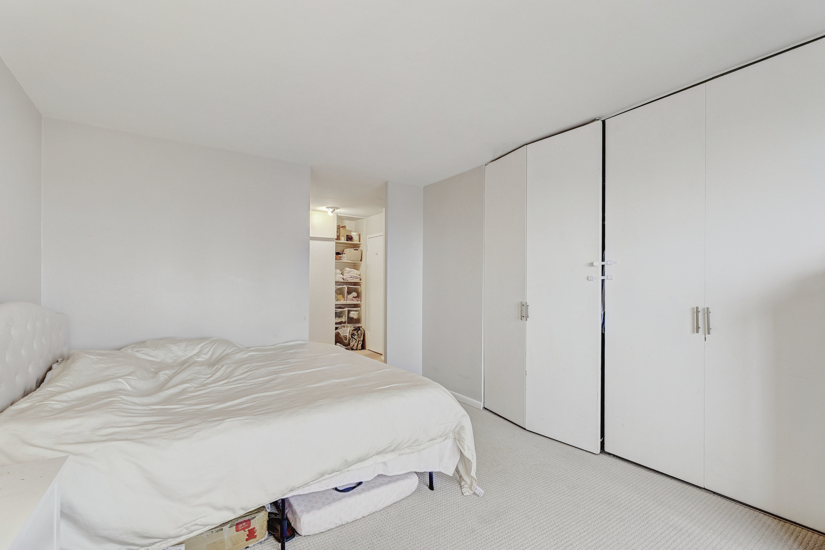 2800 N Lake Shore Drive #2617, Chicago, IL 60657