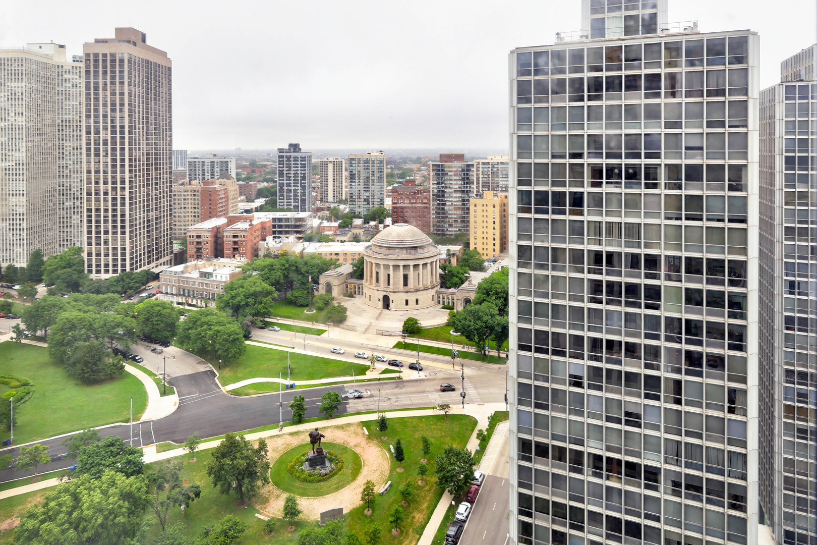2800 N Lake Shore Drive #2617, Chicago, IL 60657