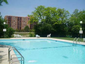 5900 OAKWOOD Drive #2G, Lisle, IL 60532