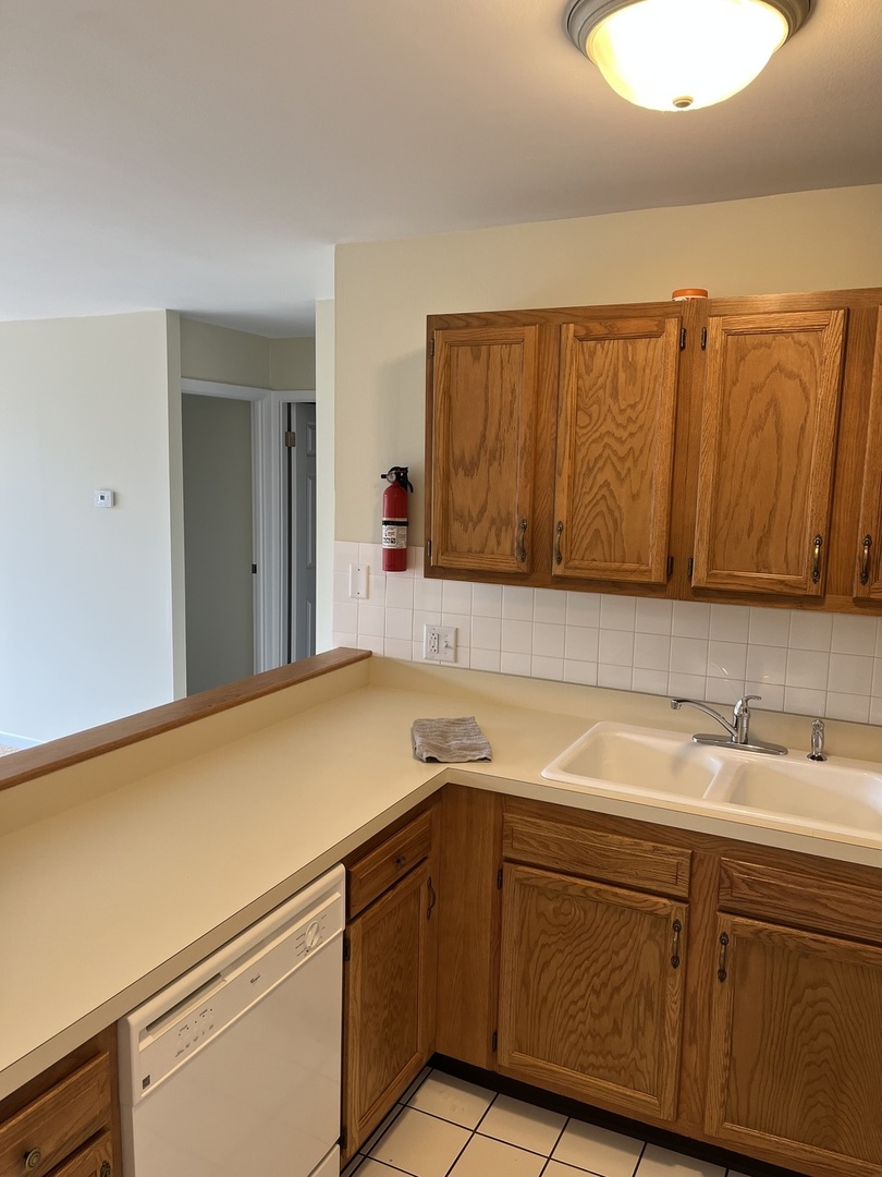 5900 OAKWOOD Drive #2G, Lisle, IL 60532