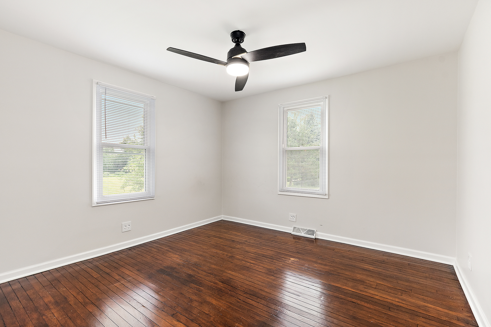 11401 W Mccarthy Road, Palos Park, IL 60464