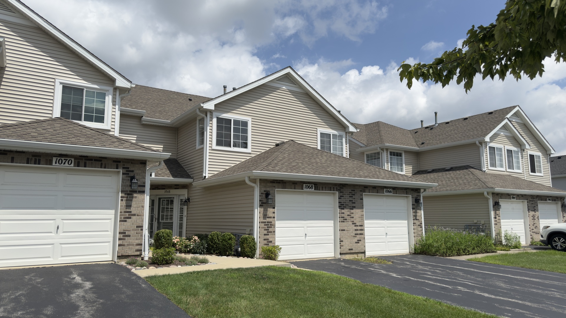 1068 Ripple Ridge Drive #0, Darien, IL 60561