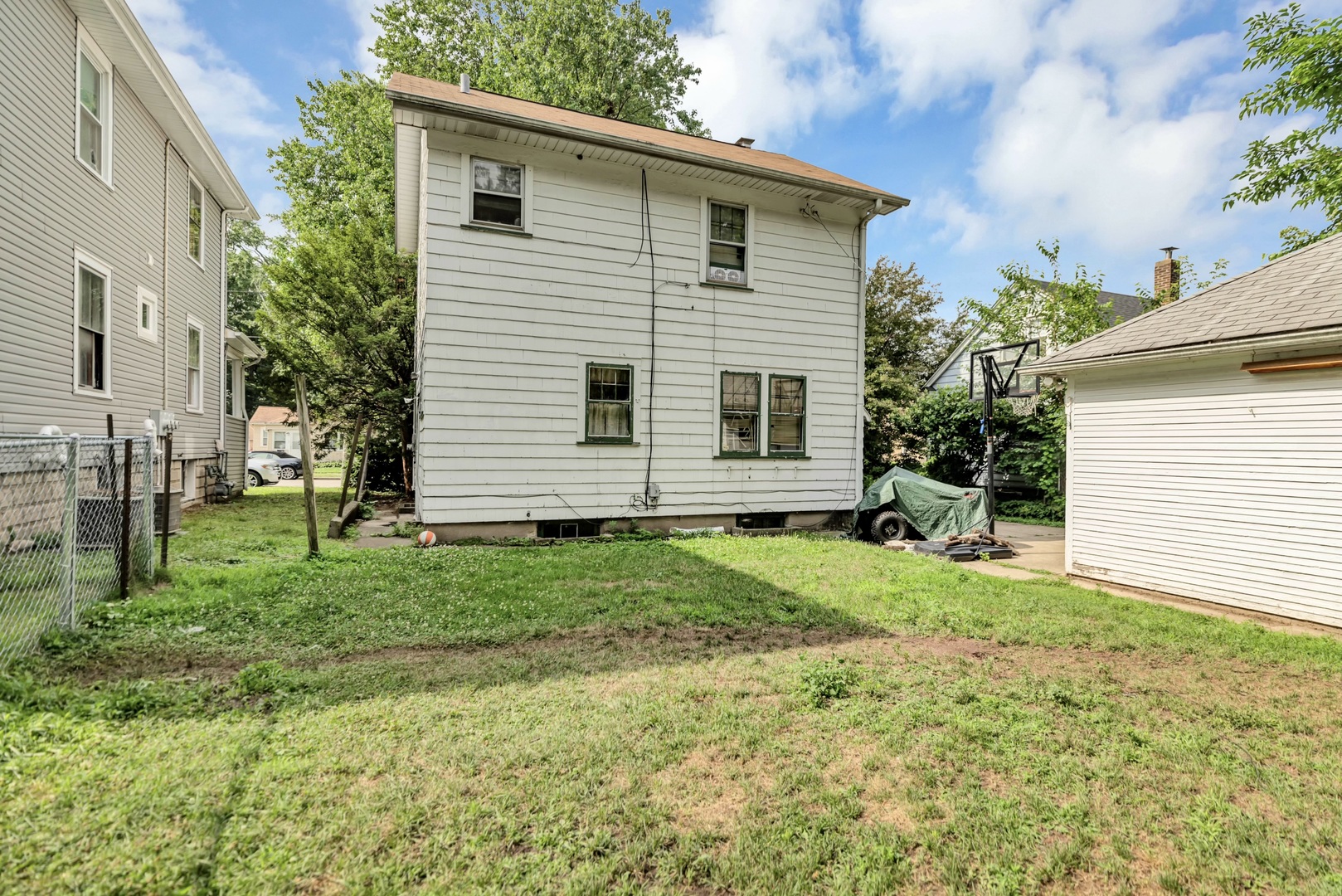 624 Lincoln Avenue, Elgin, IL 60120