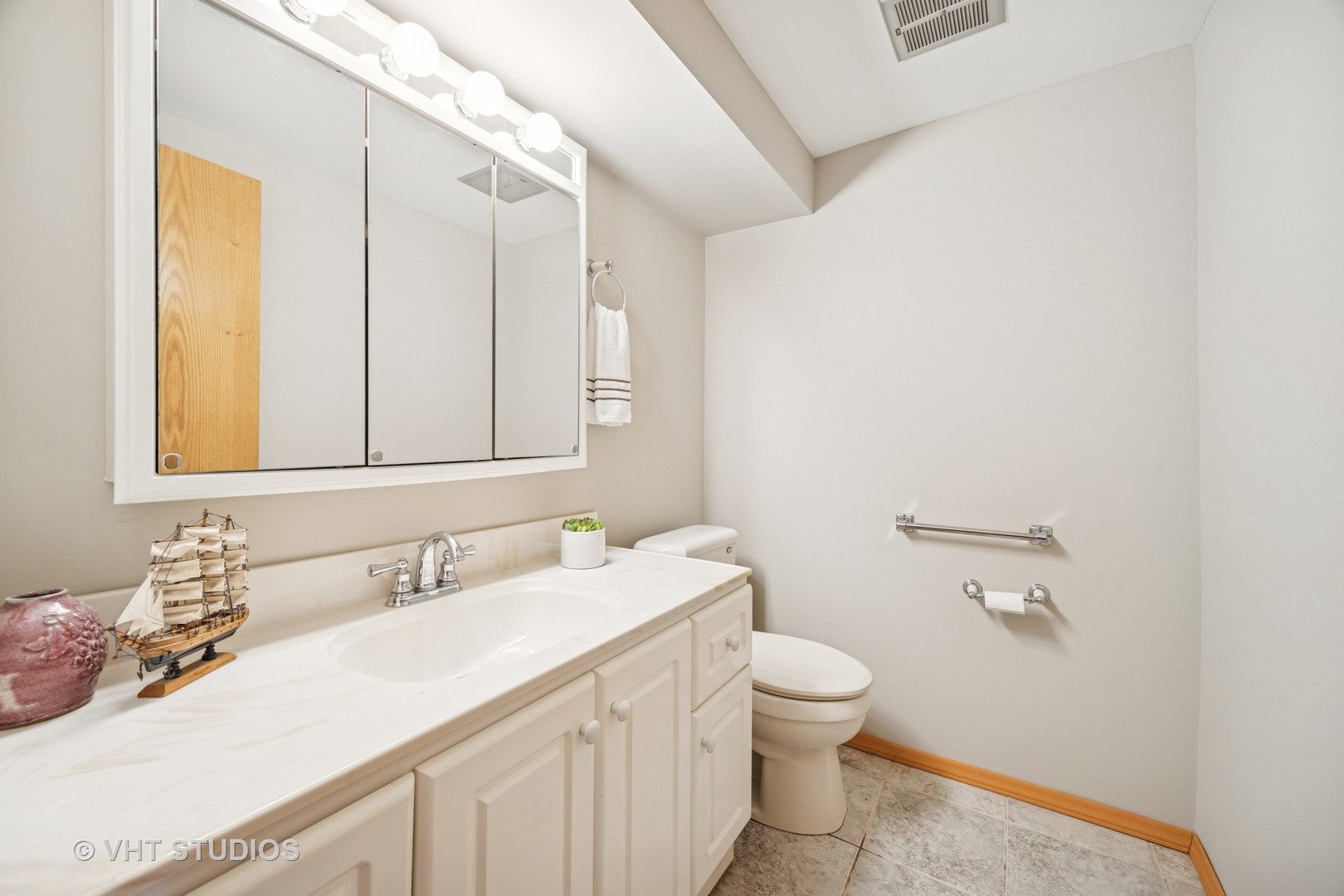 727 McCarthy Street, Lemont, IL 60439