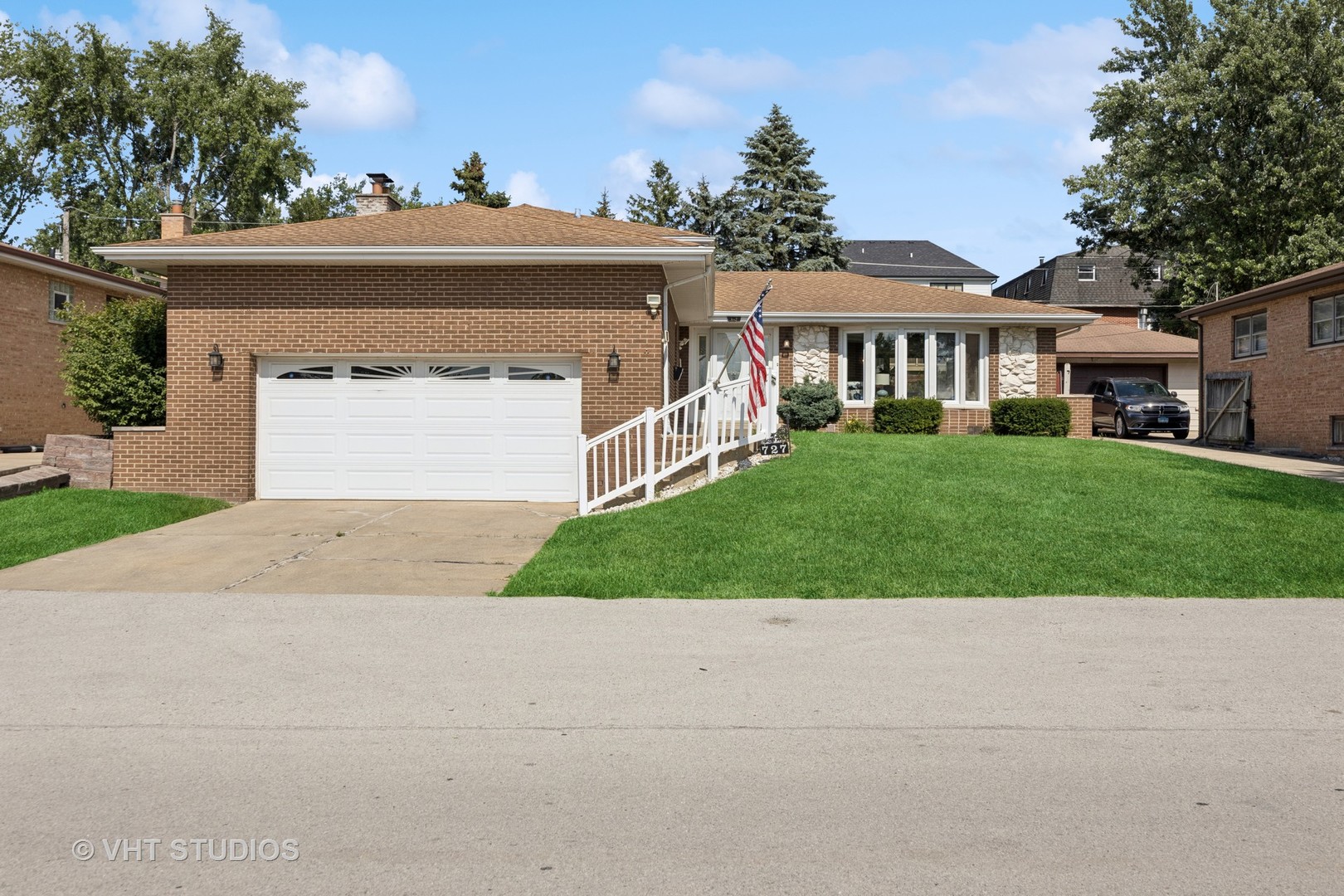 727 McCarthy Street, Lemont, IL 60439