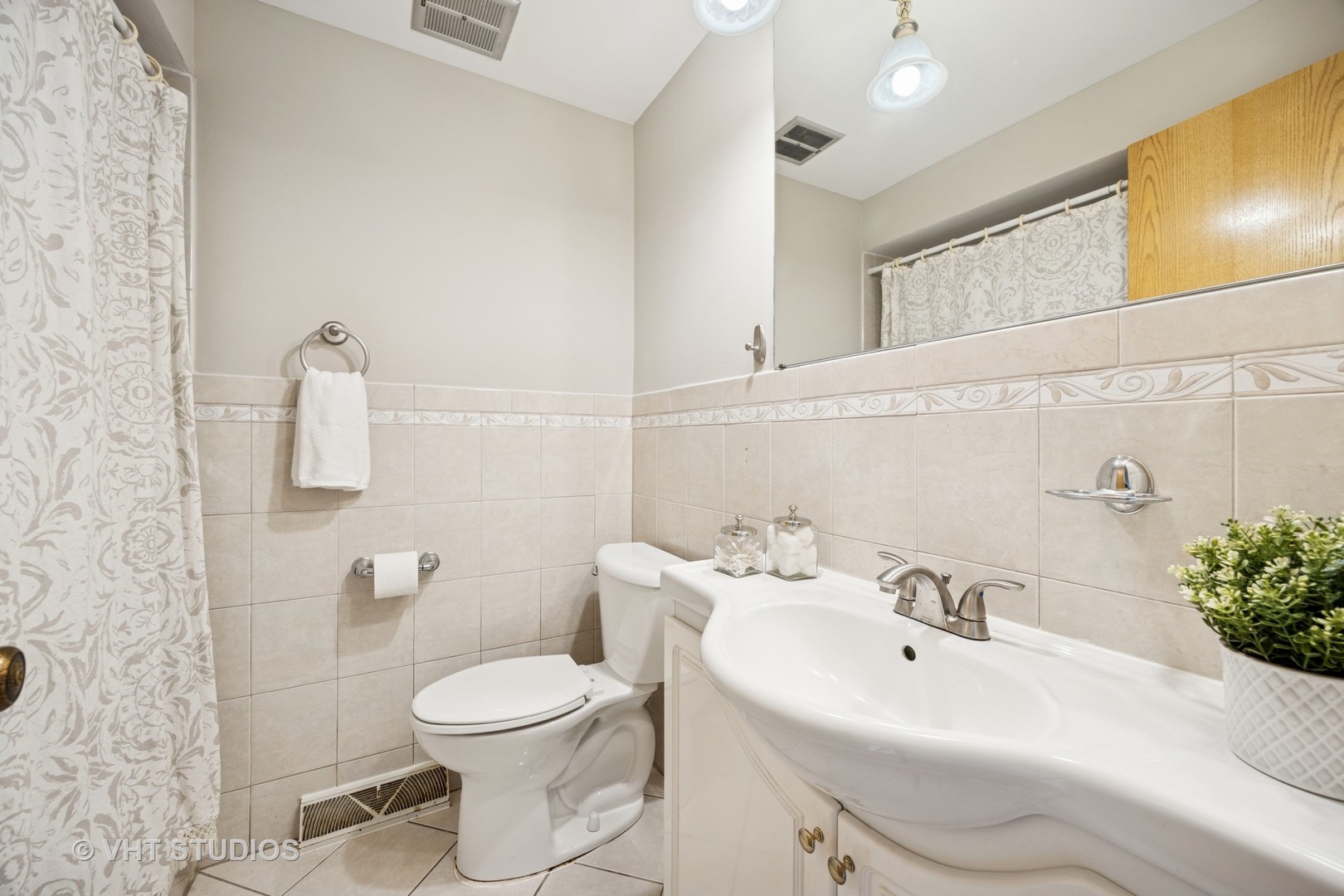 727 McCarthy Street, Lemont, IL 60439