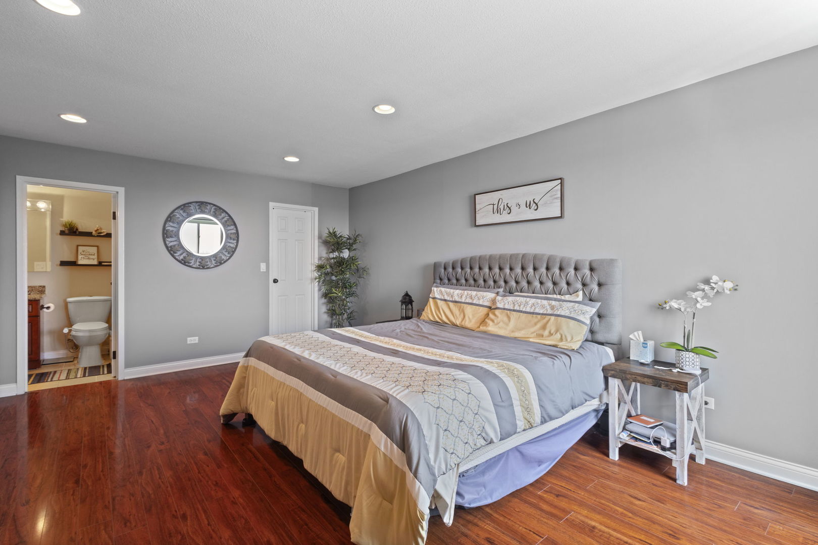 1777 W CRYSTAL Lane #711, Mount Prospect, IL 60056