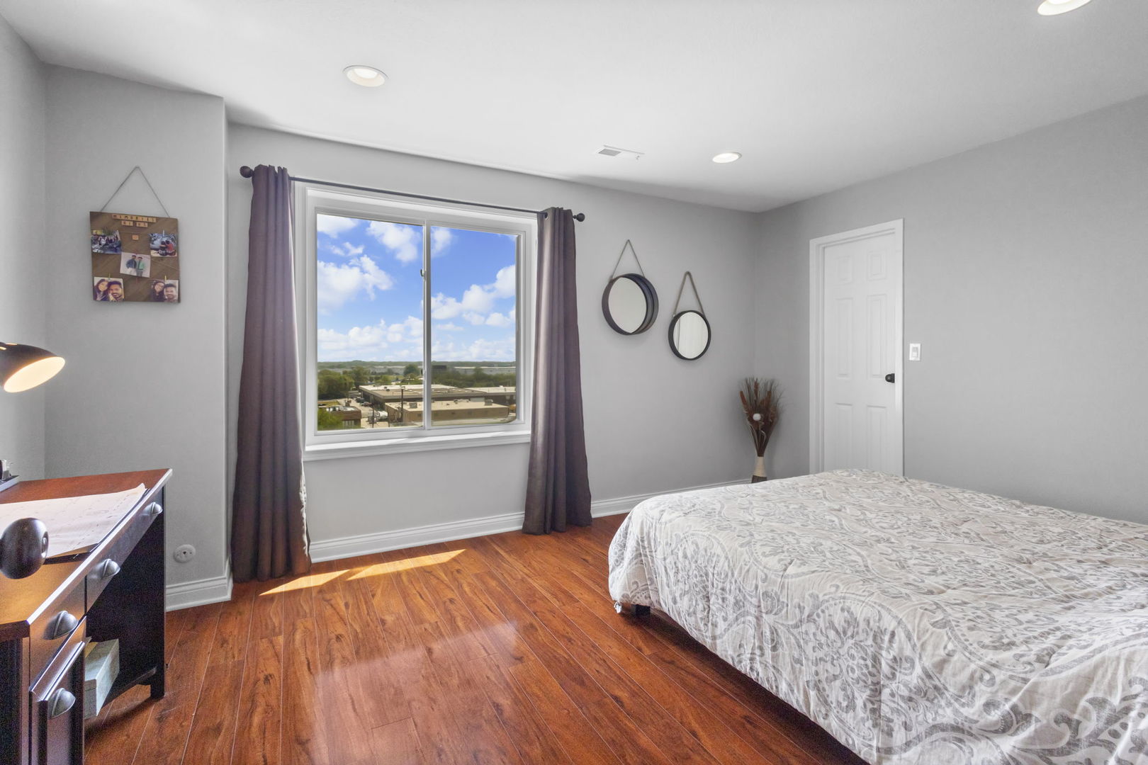 1777 W CRYSTAL Lane #711, Mount Prospect, IL 60056