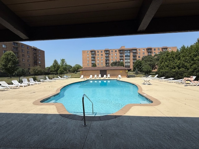 1777 W CRYSTAL Lane #711, Mount Prospect, IL 60056