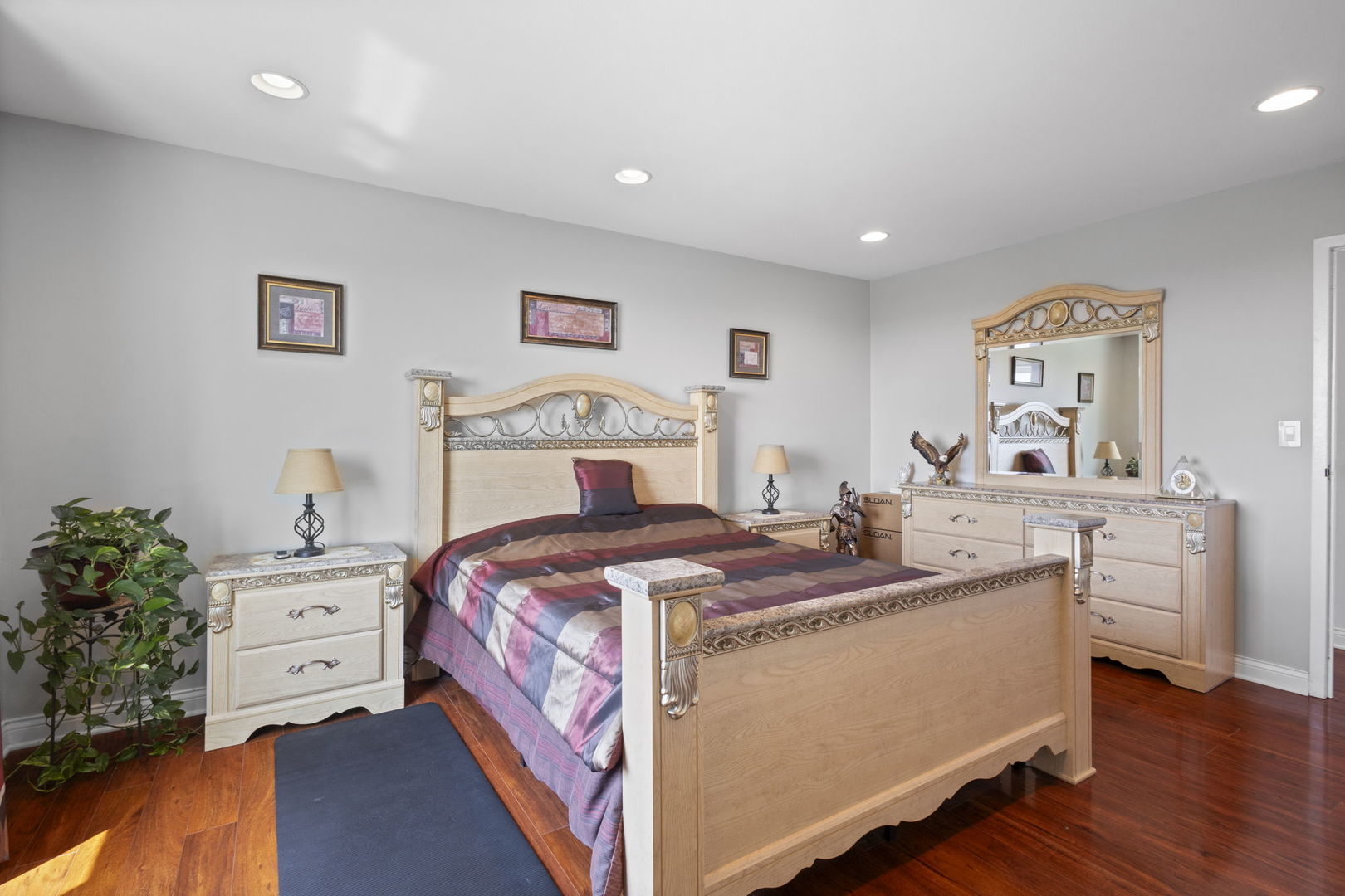 1777 W CRYSTAL Lane #711, Mount Prospect, IL 60056