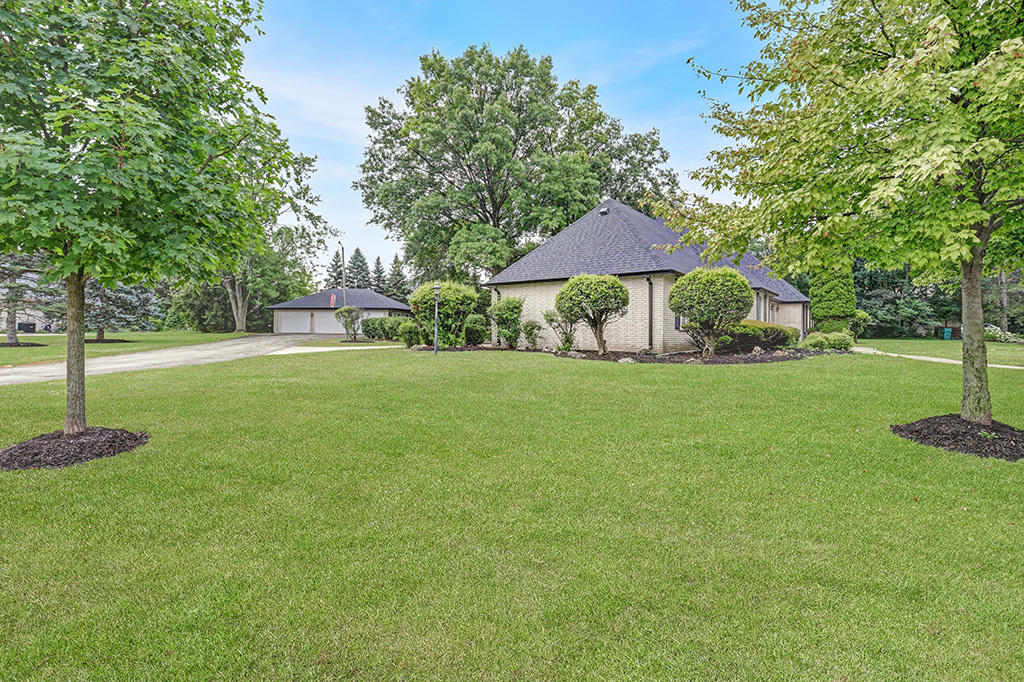 8147 Dorstep Lane, Orland Park, IL 60462