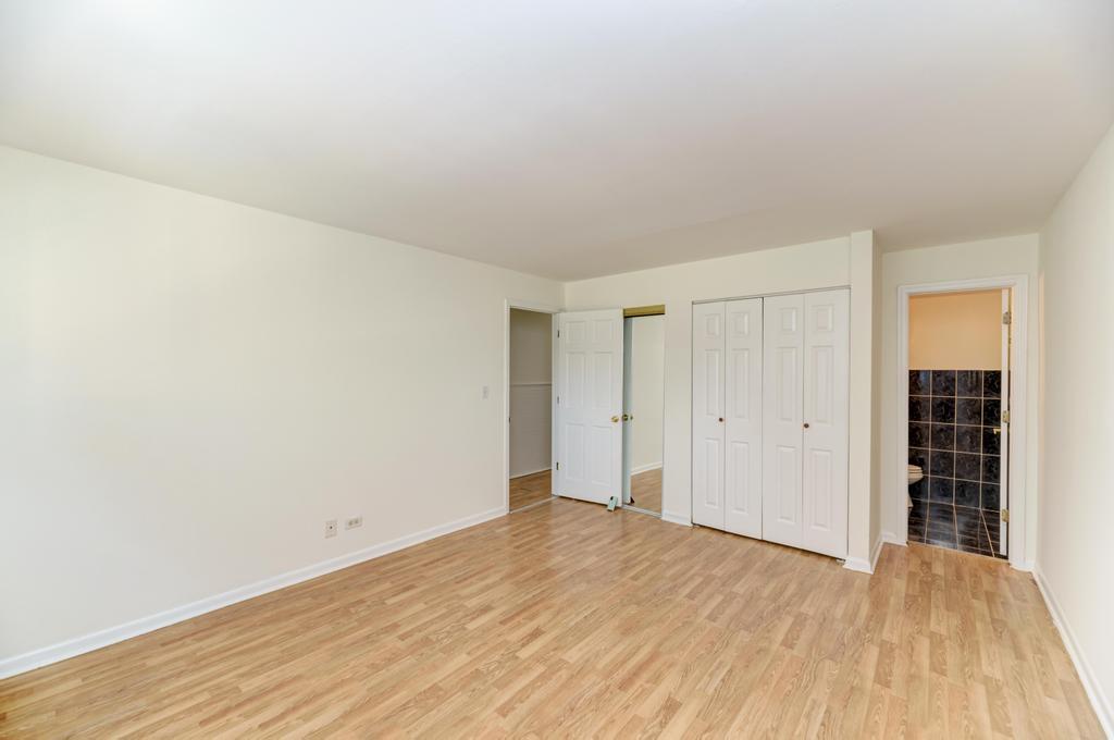 1313 S REBECCA Road #111, Lombard, IL 60148