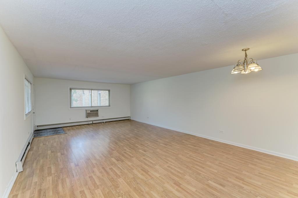 1313 S REBECCA Road #111, Lombard, IL 60148