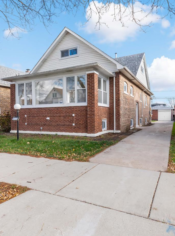 9233 S Essex Avenue, Chicago, IL 60617
